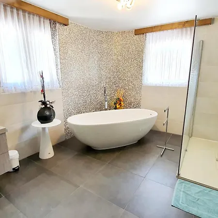 Luxurioese Romantica Villa *